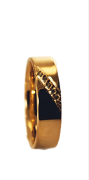 Aliança em Ouro 18k Clássica Anatômica 5,00mm com 05 Brilhantes na Diagonal