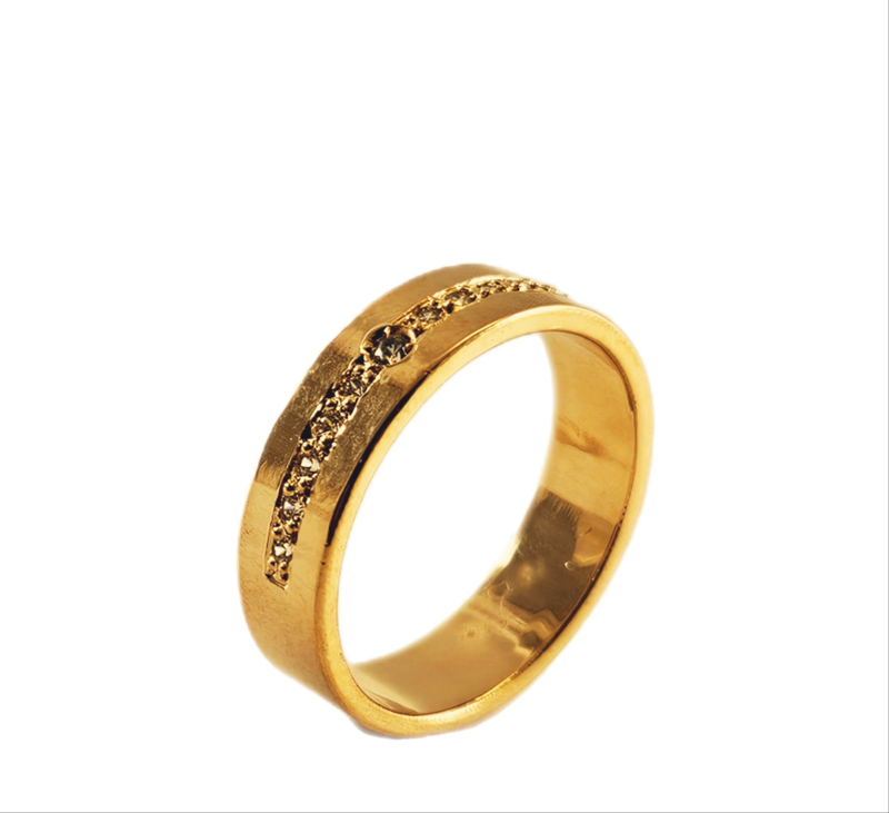 Aliança em Ouro 18k Clássica Reta 5,50mm com 11 Brilhantes
